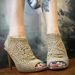 Vero Cuoio Heels